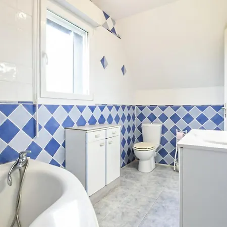 Cozy Home In Montchamp Valdalliere With Wifi Montchamp (Calvados)